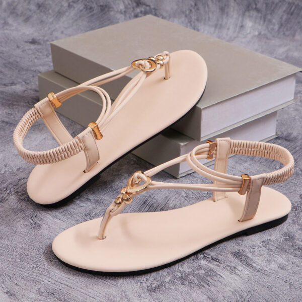 New Casual Flat Flip-toe Beach Plus Size Rhinestone Sandals - Image 7