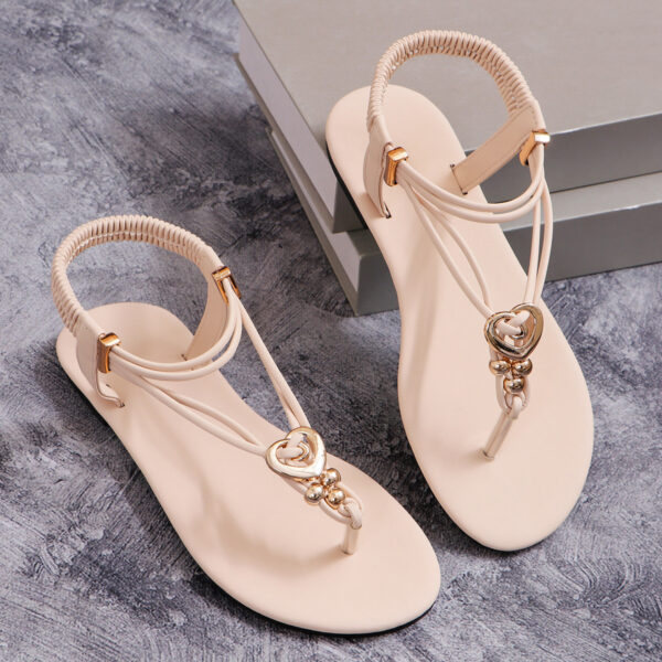 New Casual Flat Flip-toe Beach Plus Size Rhinestone Sandals - Image 2