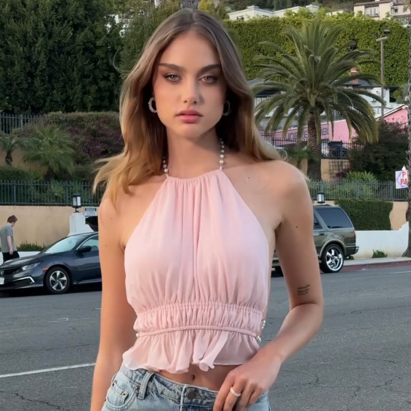 Street-style Sexy Hollow-out Pleated Solid-color Halter Tank Top - Image 6