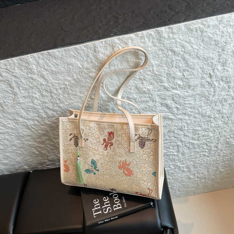 Large-capacity Tote Bag A Versatile Casual Handbag - Image 9