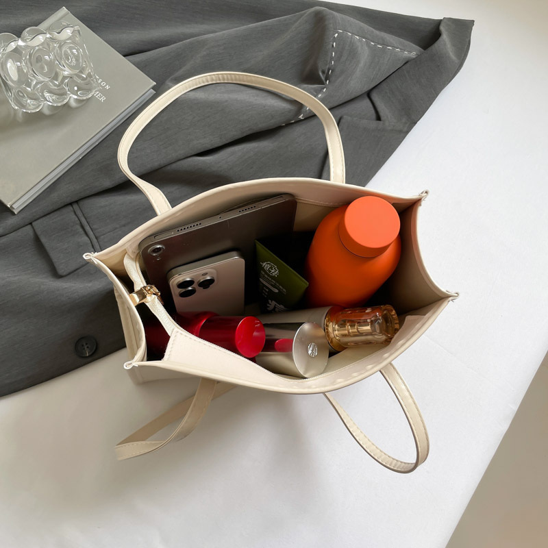 Large-capacity Tote Bag A Versatile Casual Handbag - Image 4